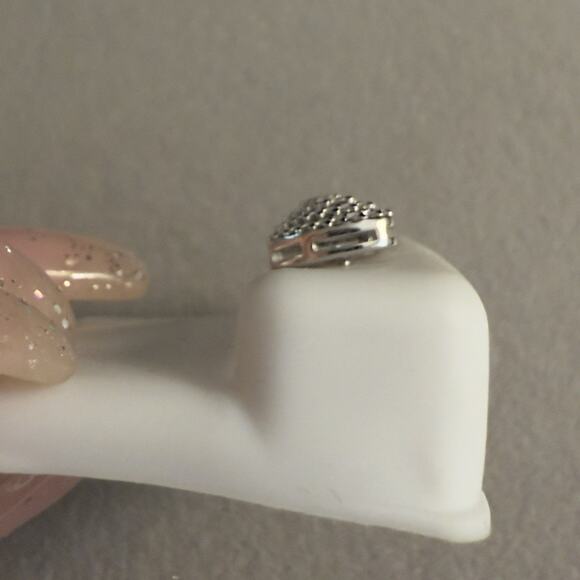 Beautiful 0.76ct Genuine Moissanite Heart Screwback Stud Earrings~New~Retail$249 - Picture 5 of 13